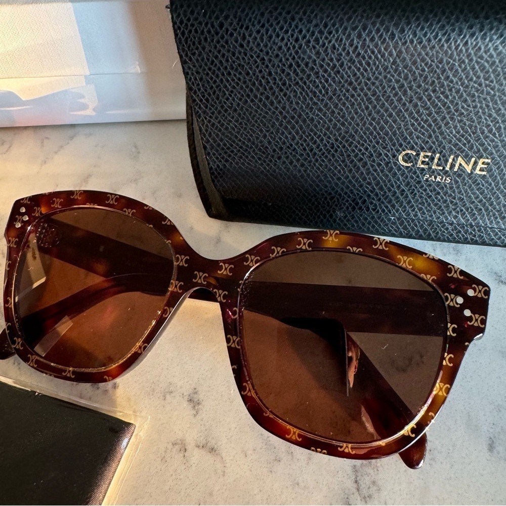 NWOT! CELINE Square Triomphe Logo Sunglasses in
Dark Havana CL401671 - Picture 11 of 16